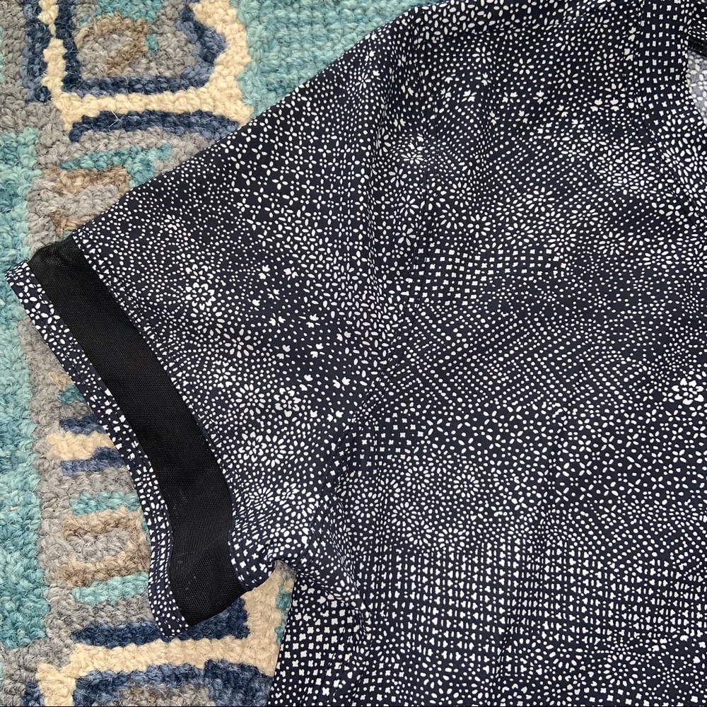 Lululemon top - Picture 2 of 7